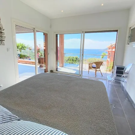 Roc Vue Mer Et Piscine